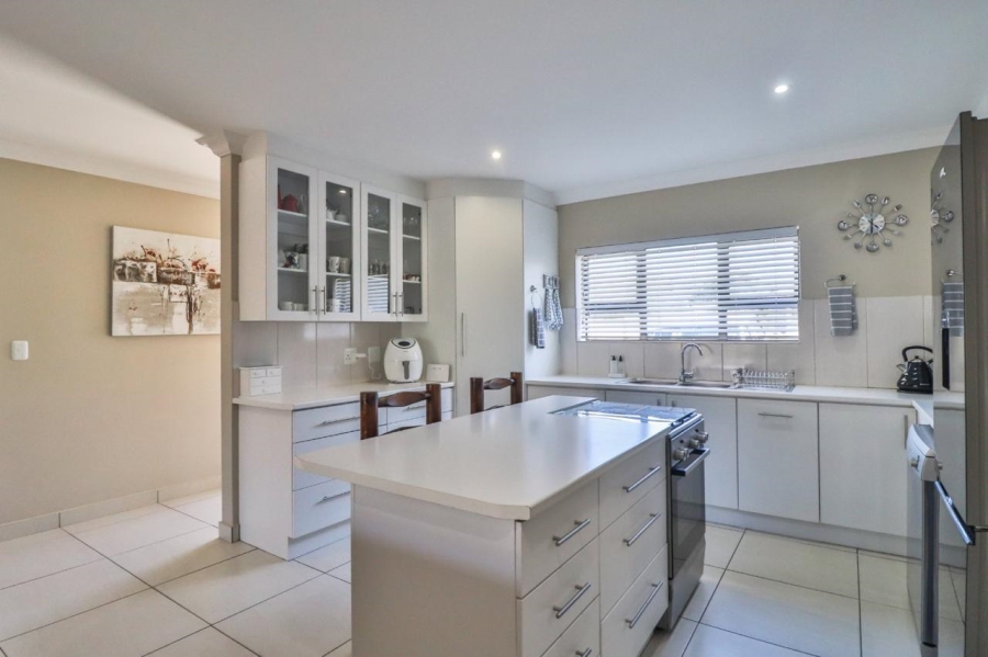 3 Bedroom Property for Sale in Island View Western Cape